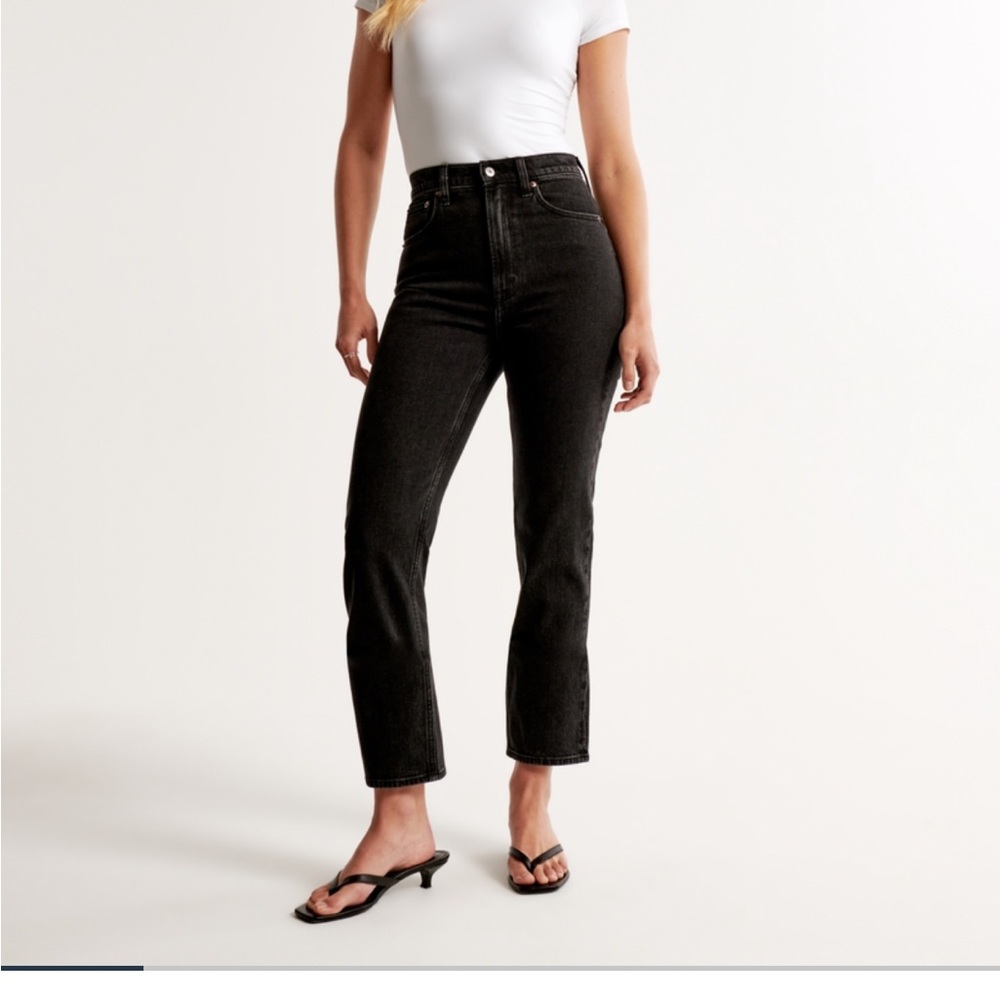 Abercrombie & Fitch Ultra High Rise Ankle Straight Jeans